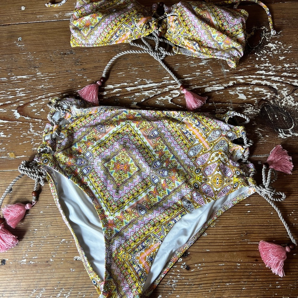 Victoria Secret Gorgeous Escape Pink Paisley High Waist Laceup Bikini - Picture 4 of 12